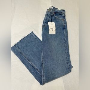 NWT:Zara Trumpet High Waisted jeans
